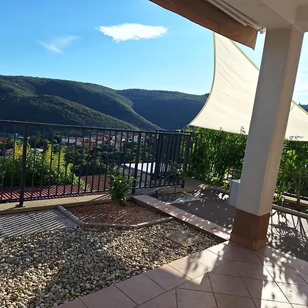 Apartmán Studio Apartment Duli Rabac With Private Hot Tub, Bike Box And Free Parking Rabac