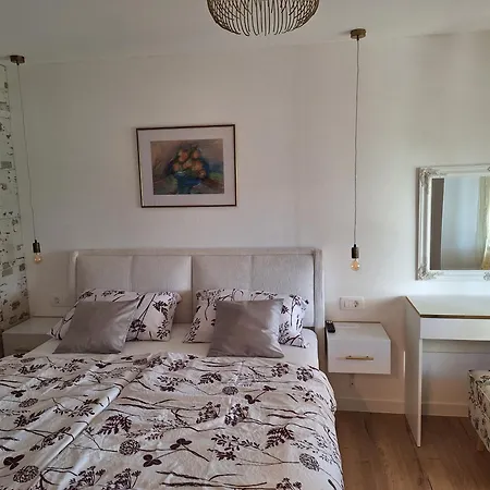 Studio Apartment Duli Rabac With Private Hot Tub, Bike Box And Free Parking Apartmán *