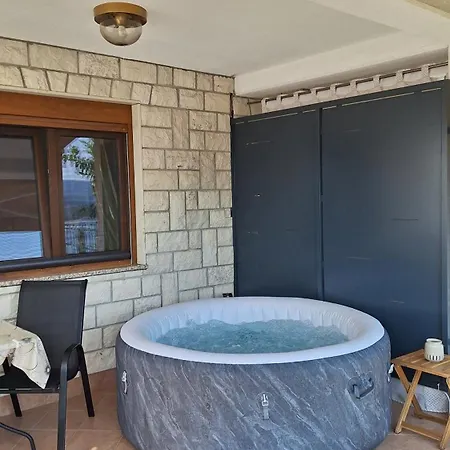 Duli With Private Hot Tub, Bike Box And Free Parking Διαμέρισμα Rabac
