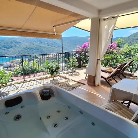Duli With Private Hot Tub, Bike Box And Free Parking Apartment Rabac